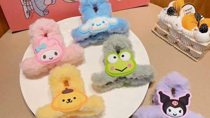 SANRIO กิ๊บติดผม รูปตุ๊กตาปลาฉลามน่ารัก แฟชั่นสําหรับผู้หญิง SANRIO กิ๊บติดผม รูปตุ๊กตาปลาฉลามน่ารัก แฟชั่นสําหรับผู้หญิง