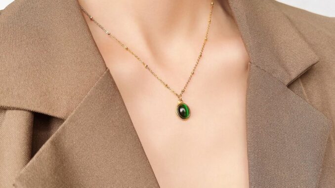 สร้อยคอโซ่เหล็กไทเทเนียม ทอง 18k จี้โอปอล สีไม่จาง สไตล์ฝรั่งเศส สําหรับผู้หญิง