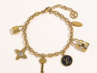LOUIS VUITTON สร้อยข้อมือ กําไลข้อมือ ไทเทเนียม ลําลอง ลายโลโก้ตัวอักษร LV โมโนแกรม