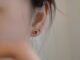 เครื่องประดับ ต่างหูสตั๊ด เหล็กไทเทเนียม รูปหัวใจน่ารัก ประดับคริสตัลทับทิม สีทอง แฟชั่นสําหรับผู้หญิง