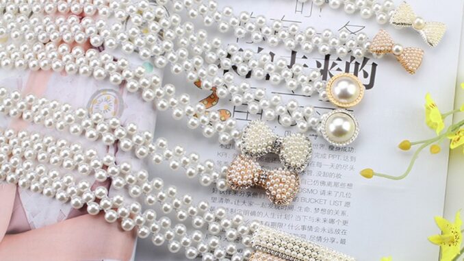 [highbuying] เข็มขัดโซ่ลูกปัดคริสตัล ไข่มุก ดอกไม้ ยืดหยุ่น สําหรับผู้หญิง พร้อมส่ง