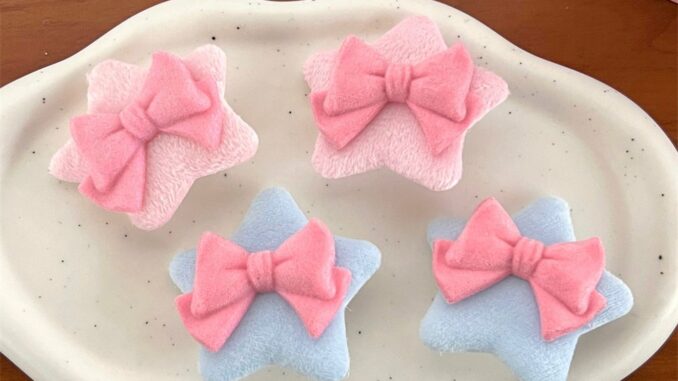 น่ารัก สีชมพู สีฟ้า ตุ๊กตา โบว์ ดาว กิ๊บติดผม ใหม่ล่าสุด หวาน กิ๊บติดผม เครื่องประดับผม สําหรับผู้หญิง