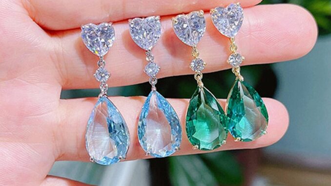 Fancy รัก งานแต่งงาน นิรันดร์ ต่างหู สําหรับผู้หญิง สีฟ้า / สีเขียว ลูกบาศก์ ลูกบาศก์ เพทาย ต่างหูหยดน้ํา อารมณ์ หรูหรา เครื่องประดับสตรี Fancy รัก งานแต่งงาน นิรันดร์ ต่างหู สําหรับผู้หญิง สีฟ้า / สีเขียว ลูกบาศก์ ลูกบาศก์ เพทาย ต่างหูหยดน้ํา อารมณ์ หรูหรา เครื่องประดับสตรี