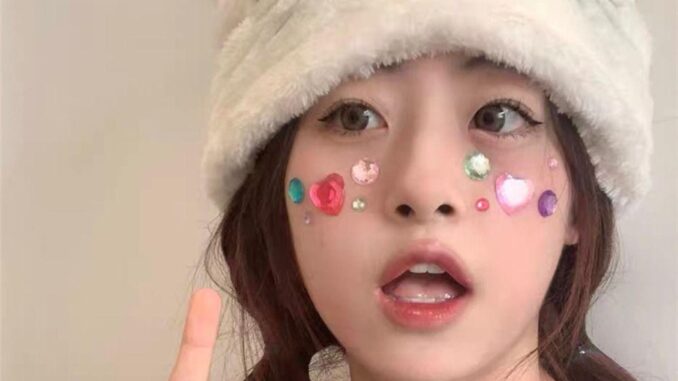 Ahour Kt หมวกแก๊ป ผ้ากํามะหยี่ขนนิ่ม แบบหนา สร้างสรรค์ แฟชั่นฤดูหนาว สําหรับเด็กผู้หญิง