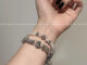 สร้อยข้อมือ จี้กะโหลกไม้กางเขน สไตล์วินเทจ สําหรับผู้หญิง