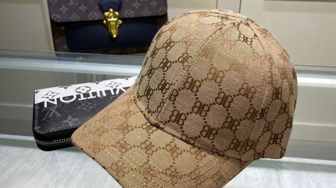 Gucci หมวกเบสบอล กันแดด พิมพ์ลายตัวอักษร B คุณภาพสูง แฟชั่นสําหรับผู้ชาย และผู้หญิง
