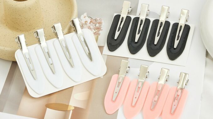 Lovito กิ๊บติดผมผู้หญิง โลหะ สีพื้น สไตล์ลำลอง L63AD096 (ขาว/ชมพู/ดำ)