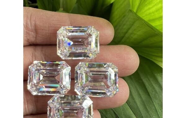 เพชร สวิส CZ SWISS DIAMOND PREMIUM WHITE พลอย AAA สีขาว ทรงกลม 16X14 มม (1 เม็ด) เพชร สวิส CZ SWISS DIAMOND PREMIUM WHITE พลอย AAA สีขาว ทรงกลม 16X14 มม (1 เม็ด)