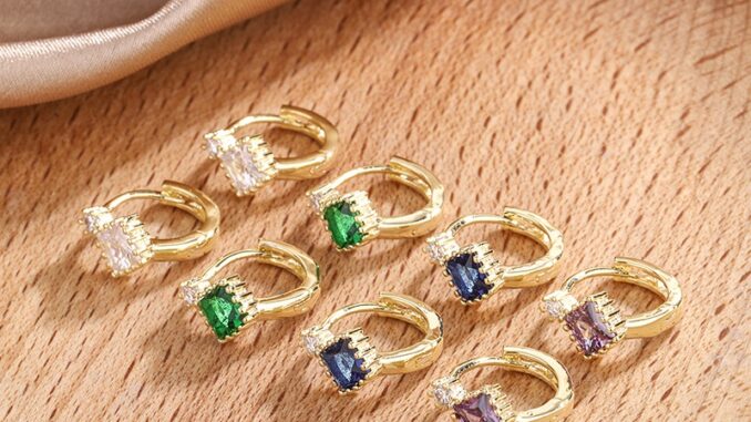 เครื่องประดับ ต่างหู ทองแดง ประดับเพทาย คริสตัล สีทอง แบบเรียบง่าย มี 4 สี สําหรับผู้หญิง