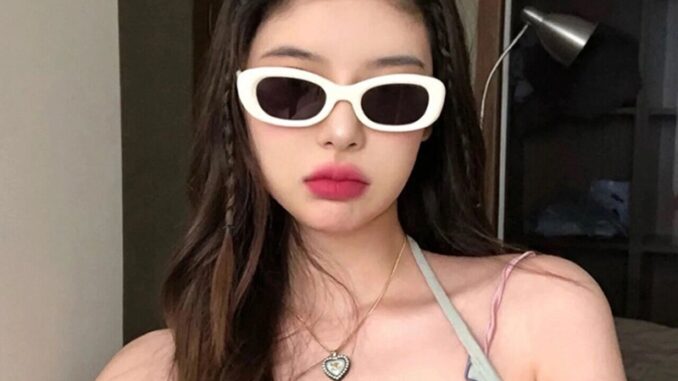 แว่นตากันแดด กรอบขนาดเล็ก แฟชั่นสําหรับผู้ชาย และผู้หญิง ป้องกันรังสียูวี ของขวัญคู่รัก แว่นตากันแดด กรอบขนาดเล็ก แฟชั่นสําหรับผู้ชาย และผู้หญิง ป้องกันรังสียูวี ของขวัญคู่รัก