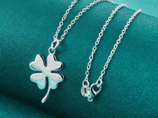 Urmylady สร้อยคอโซ่เงินแท้ 925 จี้ใบโคลเวอร์สี่แฉก 16-30 นิ้ว เครื่องประดับแฟชั่น สําหรับผู้หญิง