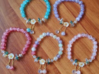 [highbuying] สร้อยข้อมือลูกปัดคริสตัล ดอกเดซี่ เปลือกหอย เกาหลี หรูหรา ยืดหยุ่น ปรับได้ เสน่ห์ เครื่องประดับ ปาร์ตี้ ครบรอบ ของขวัญ ใหม่ พร้อมส่ง