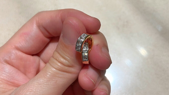 Galaroom Jewelry ต่างหูห่วงเพชรสวิสcz รุ่น Lunar
