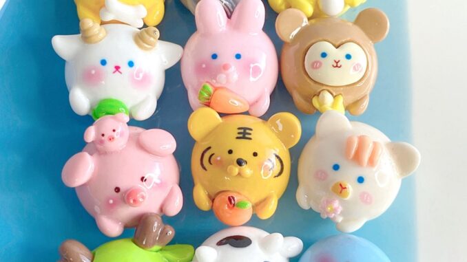 10 ชิ้น สิบสอง ราศีจีน ป้ายหลังแบน เจียรหลังเบี้ย สําหรับกิ๊บติดผม โทรศัพท์ เครื่องประดับ งานฝีมือ อุปกรณ์ตกแต่ง