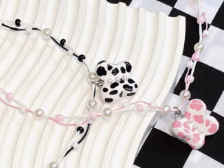 ꒰ พร้อมส่ง ꒱ สร้อยดินปั้นจี้ผีเสื้อมุก Butterfly Blackpink εїз
