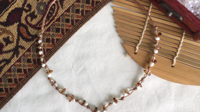 สร้อยคอถักหิน สร้อยถักเชือกเทียน สร้อยแฟรี่ ฮิปปี้ handmade สร้อยมีจี้