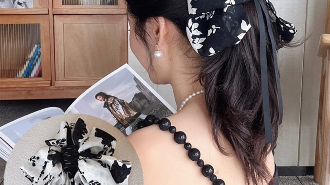 กิ๊บติดผมหางม้า ผ้าชีฟอง ลายดอกไม้ สีดํา และสีขาว สไตล์เรโทร แฟชั่นฤดูร้อน สําหรับผู้หญิง