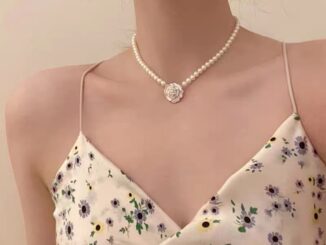 สร้อยคอมุกลายดอกไม้จี้หรูหราเกาหลีแฟชั่นละเอียดอ่อนไหปลาร้าโซ่เรียบง่ายเครื่องประดับเข้ากับทุกการแต่งกายCOD
