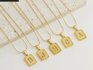 ⭐Y.H⭐ ทรายสีทอง 18K กลวง ประดับจี้รูปตัวอักษร สีทอง สําหรับผู้หญิง สร้อยคอ สเตนเลส