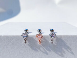 จิวต่างหูเกาหลี More Than Piercing: D003 More Than Heart Dangle