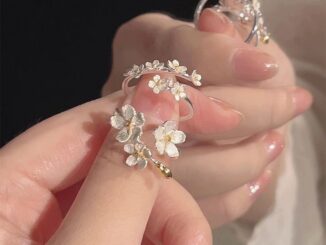 แหวนหมั้น แบบเปิด ลายดอกไม้ เรียบง่าย สีเงิน ปรับได้ เครื่องประดับ สําหรับผู้หญิง