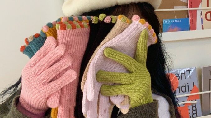 ถุงมือผ้าถัก ให้ความอบอุ่น สีแคนดี้ ใส่โทรศัพท์มือถือได้ เหมาะกับฤดูหนาว สําหรับคู่รัก