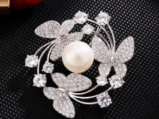 พวงหรีดผีเสื้อ เข็มกลัด Pins สําหรับผู้หญิง หรูหรา คริสตัล เครื่องประดับ อุปกรณ์เสริม