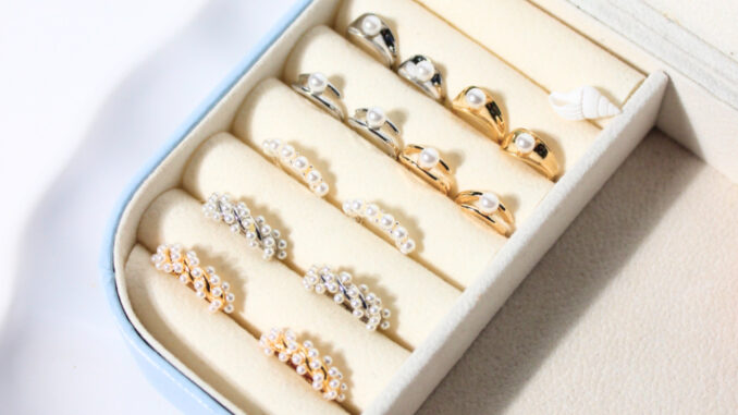 earika.earrings - pearl hoop collection รวมต่างหูห่วงเงินแท้จี้ไข่มุก ผิวแพ้ง่ายใส่ได้ earika.earrings - pearl hoop collection รวมต่างหูห่วงเงินแท้จี้ไข่มุก ผิวแพ้ง่ายใส่ได้