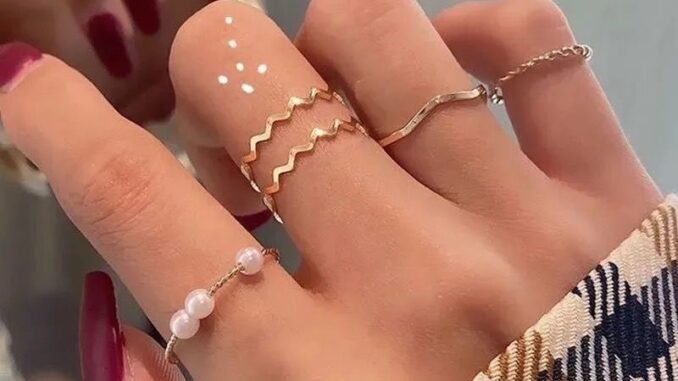 [highbuying] 5 ชิ้น สไตล์เกาหลี เรียบง่าย มุก หยัก รูปร่างรวมกัน แหวนนิ้ว ชุดเปิด ปรับได้ แหวน สําหรับผู้หญิง พังก์ แฟชั่น เครื่องประดับใหม่ พร้อมส่ง