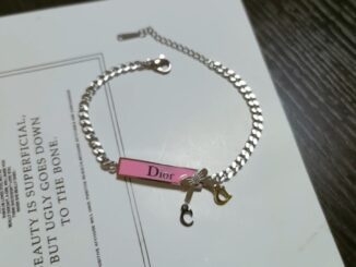 Diorss สร้อยข้อมือ จี้ตัวอักษร สีทอง สไตล์คลาสสิก เรโทร อเนกประสงค์