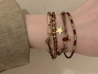 ชุดสีกาแฟ ~ สร้อยข้อมือ สี่ชิ้น ย้อนยุค เชือกถัก สร้อยข้อมือลูกปัด หญิง สไตล์ใหม่ สไตล์ชนเผ่า สร้อยข้อมือซ้อนกัน