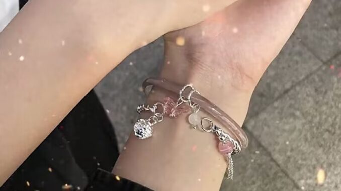 [highbuying] สร้างสรรค์ สไตล์จีน ย้อนยุค เซลเบลล์ กําไลข้อมือ สําหรับผู้หญิง เด็กผู้หญิง แฟชั่น หวาน น่ารัก สร้อยข้อมือ คาวาอี้ ความงาม สร้อยข้อมือ ใหม่ พร้อมส่ง