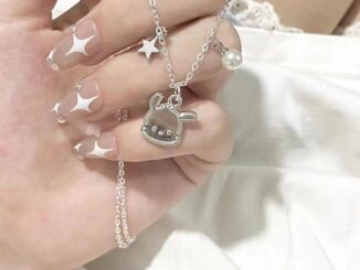 [HopeU] เครื่องประดับ สร้อยคอ สร้อยข้อมือ จี้รูปสุนัข Pochacco แฟชั่นสําหรับผู้หญิง