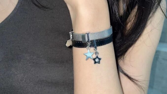 Y2k สร้อยข้อมือไทเทเนียม จี้ดาว ปรับได้ Y2k สร้อยข้อมือไทเทเนียม จี้ดาว ปรับได้