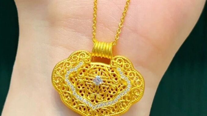 ใหม่ จี้ห้อยกระเป๋า ผ้าไหม ลายดอกไม้ สไตล์จีนย้อนยุค ใหม่ จี้ห้อยกระเป๋า ผ้าไหม ลายดอกไม้ สไตล์จีนย้อนยุค
