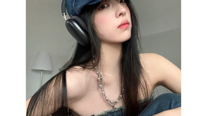 หมวกเบเร่ต์ ผ้ายีน ลายดาว แฟชั่นฤดูใบไม้ผลิ และฤดูร้อน สไตล์คาวบอยเรโทร ญี่ปุ่น สําหรับผู้หญิง