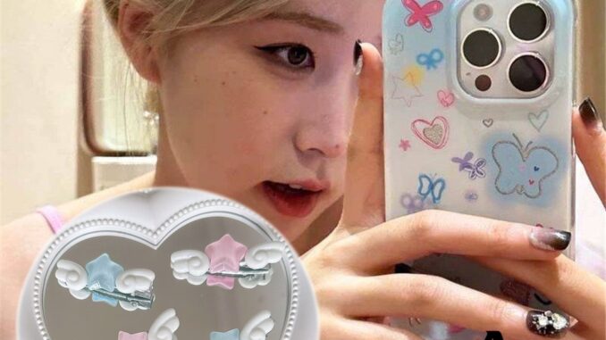 A HELLO GIRL กิ๊บติดผม ลายการ์ตูนปีกดาวน่ารัก สีชมพู สีฟ้า สีชมพู สําหรับเด็กผู้หญิง A HELLO GIRL กิ๊บติดผม ลายการ์ตูนปีกดาวน่ารัก สีชมพู สีฟ้า สีชมพู สําหรับเด็กผู้หญิง
