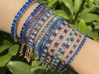 สร้อยข้อมือเทนนิส ปรับได้ สําหรับผู้หญิง สีฟ้า แวววาว เพทาย คริสตัล โซ่ บนมือ สุภาพสตรี เสน่ห์ สร้อยข้อมือ เทรนด์ เครื่องประดับ ของขวัญเด็กผู้หญิง