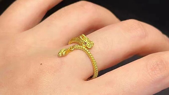 [highbuying] ใหม่ กันน้ํา เท่ อินเทรนด์ ชุบทอง ทองแดง มังกร ปรับได้ แหวนหาง เครื่องประดับแฟชั่น Unisex ของขวัญปีใหม่ สําหรับผู้หญิง ผู้ชาย มีสินค้า