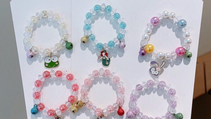 สร้อยข้อมือ / กำไลข้อมือ ประดับลูกปัด สีรุ้ง ลายการ์ตูนน่ารัก แฟชั่นเกาหลี สําหรับผู้หญิง✨
