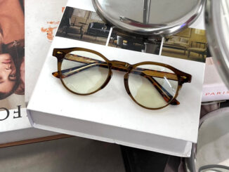 A5290[E2]แว่นตากรองแสงสีฟ้า ออกแดดเปลี่ยนสี [ออโต้เลนส์] ทรงหยดน้ำ ลูกค้าสามารถนำกรอบรุ่นนี้ เปลี่ยนเลนส์สายตาได้