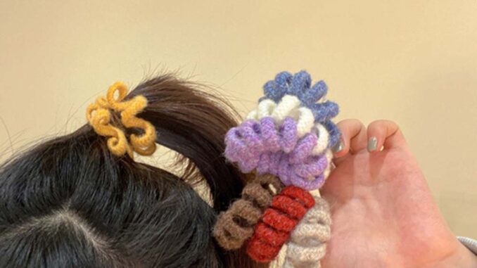 ยางมัดผมหางม้า แบบเกลียว แบบยืดหยุ่น สีพื้น สไตล์เกาหลี สําหรับผู้หญิง