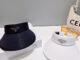Girl's empty top hat / HP08