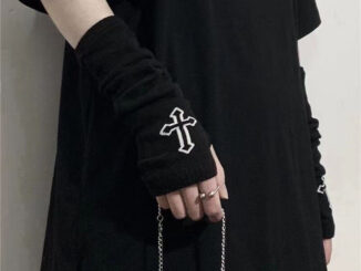 พร้อมส่งจากไทย ถุงมือยาว เปิดนิ้วมือ 1 คู่  ลายกางเขน นินจา ไขว้กัน สไตล์พังก์ โกธิค โกธิค ให้ความอบอุ่น สีดํา