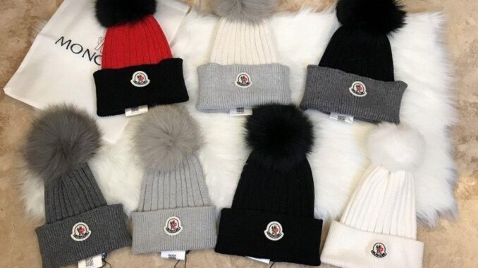 Moncler หมวกถักไหมพรม แต่งขนสุนัขจิ้งจอกน่ารัก ให้ความอบอุ่น เหมาะกับฤดูใบไม้ร่วง และฤดูหนาว สําหรับผู้หญิง