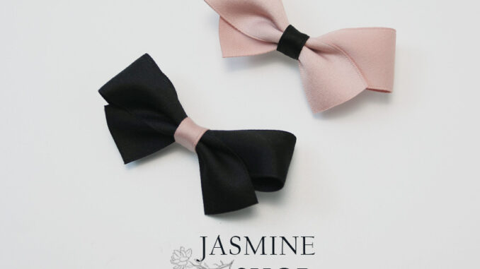 [Jasmine Shop] กิ๊บติดผม รูปโบว์น่ารัก สีชมพู สีฟ้า สีเบจ สําหรับเด็ก