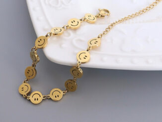 สร้อยข้อมือ กำไลข้อมือ Smiley ไม่ลอกไม่ดำ มี 2 สี (พร้อมส่ง)