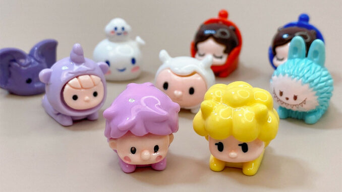 จี้เรซิ่น รูปป๊อปมาร์ท 3D น่ารัก 9 ชิ้น
