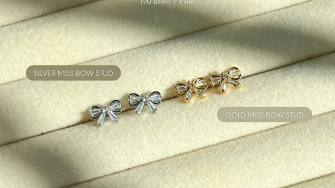 CHARM - Miss Bow Stud Earrings ต่างหูรูปโบว์ มี 2 สี เงิน ทอง