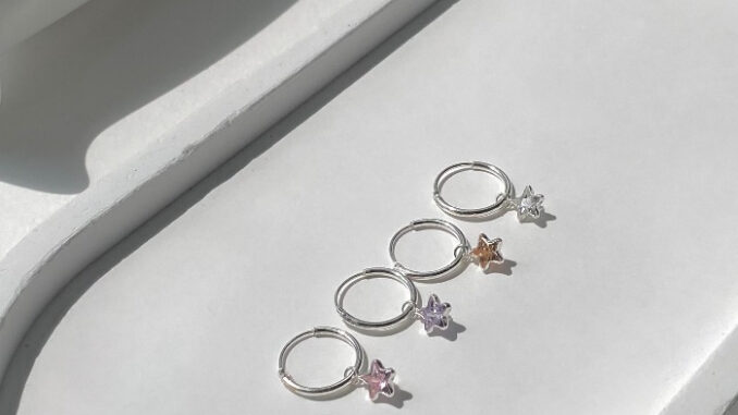 โค้ด 3F875 ลด 45.- Star charm hoop //ต่างหูห่วงเงินแท้925ห้อยจี้ดาวcz เหมาะกับคนแพ้ง่าย โค้ด 3F875 ลด 45.- Star charm hoop //ต่างหูห่วงเงินแท้925ห้อยจี้ดาวcz เหมาะกับคนแพ้ง่าย